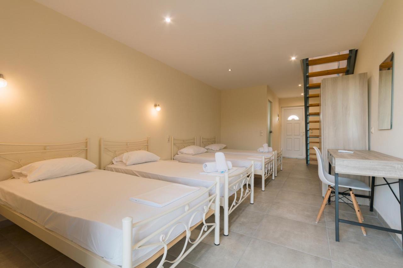 Luca Mare Bed & Breakfast Gouvia Exterior photo