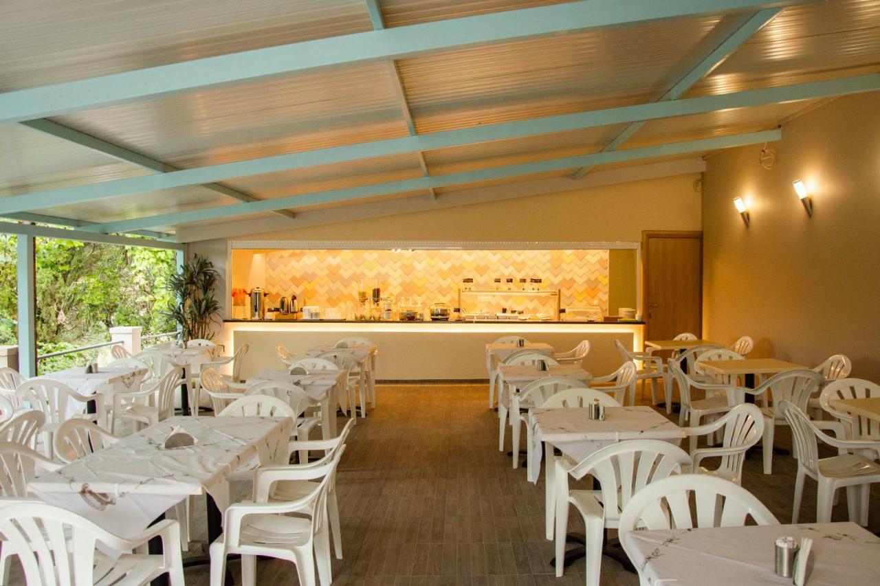 Luca Mare Bed & Breakfast Gouvia Exterior photo